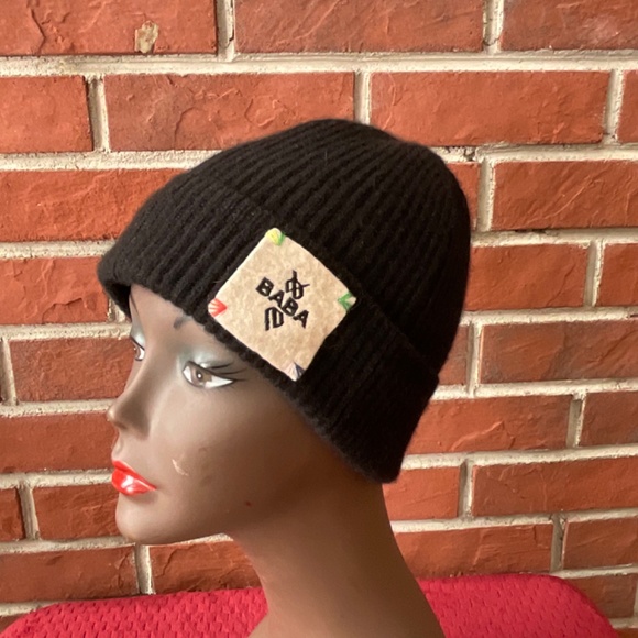 BABA BLACK KNIT  BEANIE O/S UNISEX - Picture 4 of 9